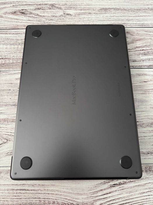 MacBook Pro 14 2023 M3 Pro 36GB RAM / 512GB SSD Space Black