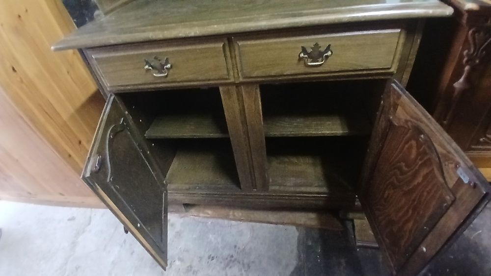 Kredens 2 częściowy