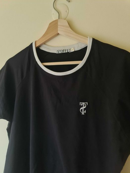 T-Shirt Preta Slim Fit Tamanho M - Black Shirt