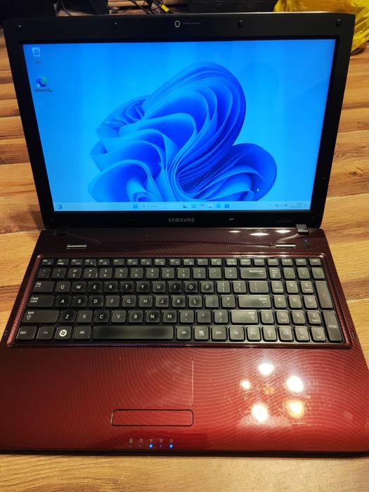 Laptop Samsung R580