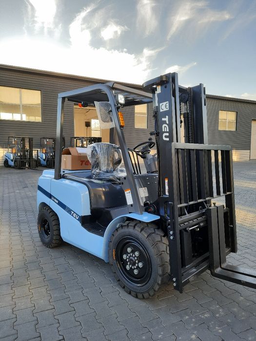 Електричний вилковий навантажувач TEU, погрузчик, модель FLB30