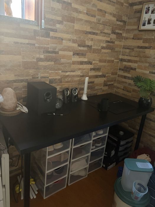 Secretaria Preta Ikea