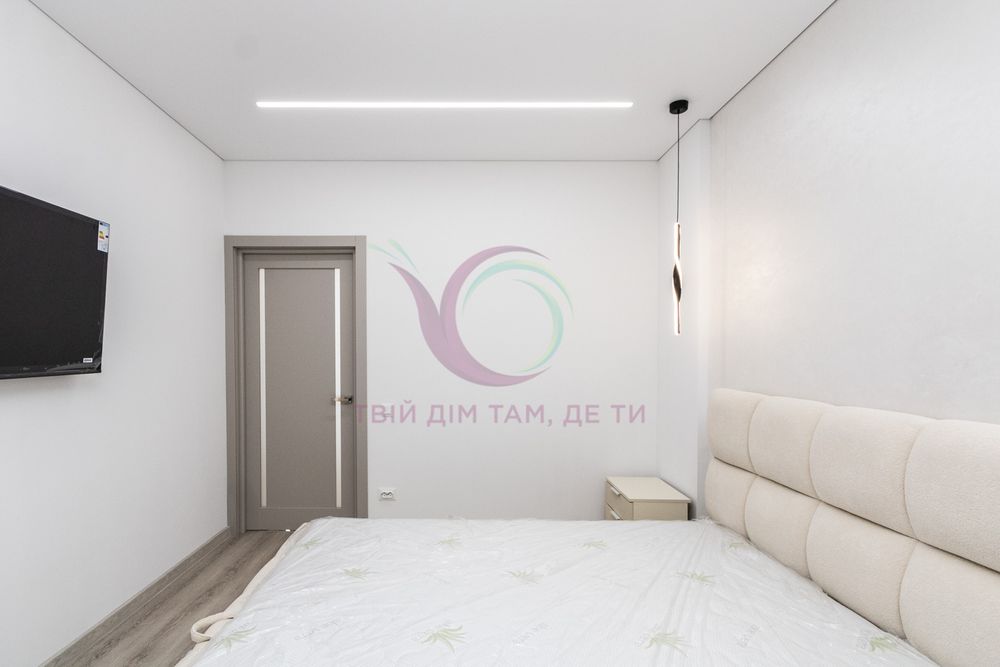 2 кімнатна квартира в самому центрі міста.