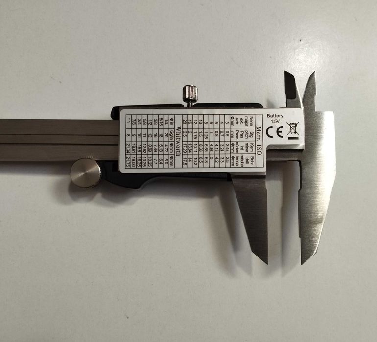 Paquímetro, peclise, medidor de precisão com caixa preta