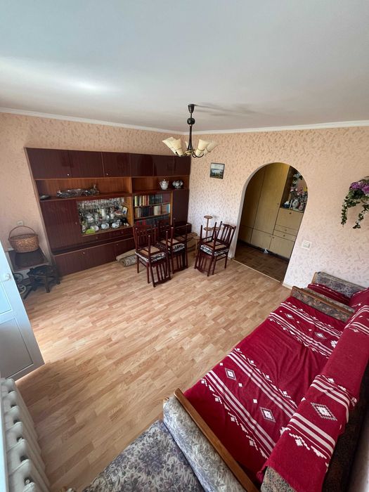 Продам трикімнатну квартиру