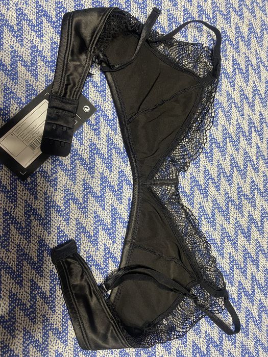 Бюстгалтер Бра Білизна WEEKDAY Dabbie Satiny Soft Bra