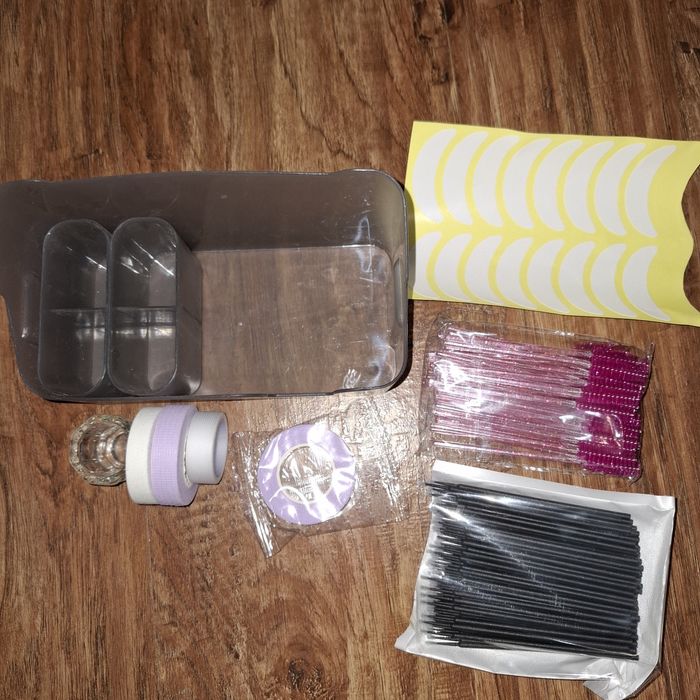 Матеріали для ламінування та нарощення вій