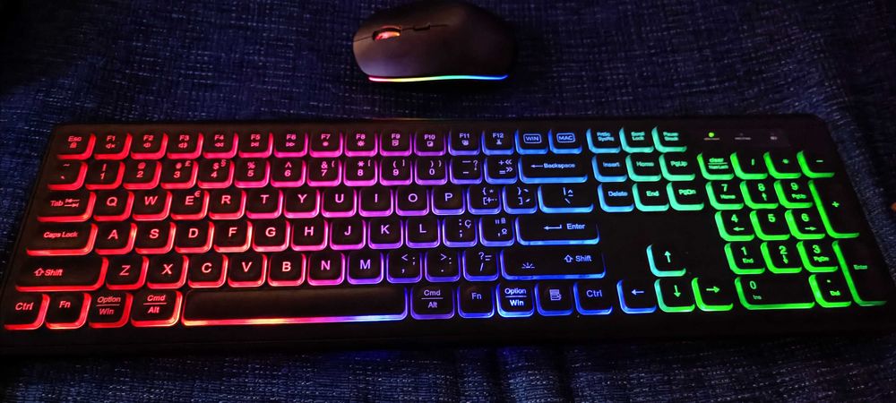 Portuguese Wireless RGB Keyboard and Mouse for PC and Mac, Silent NEW64283827242627122