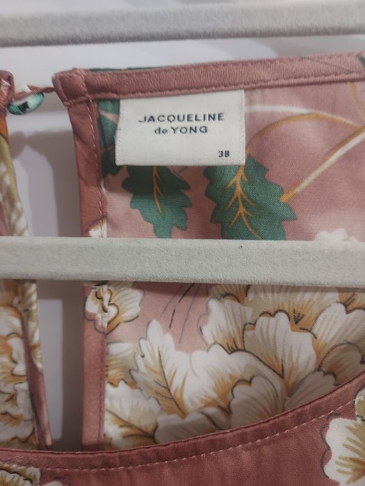 Piękna bluzka w kwiaty