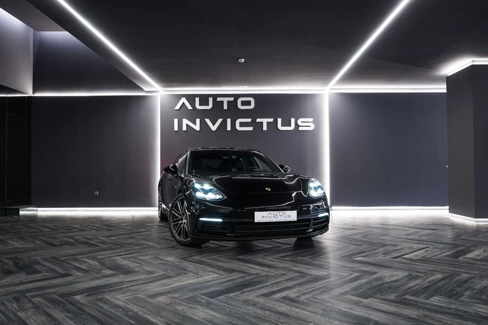 Porsche Panamera Sport Turismo 4 E-Hybrid 10 Years Edition