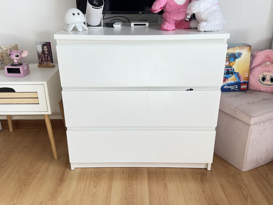 Comoda IKEA.