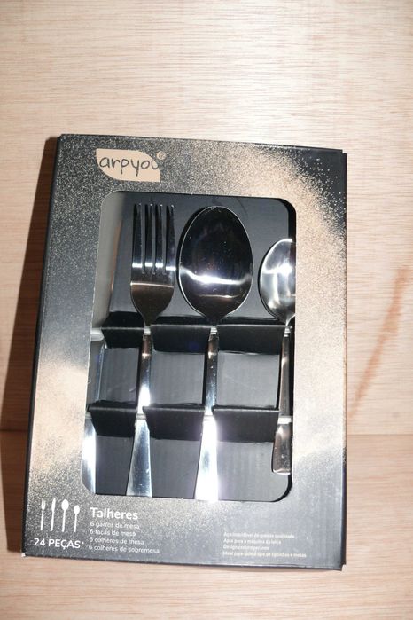 Faqueiro 24 peças - Aço inoxidável