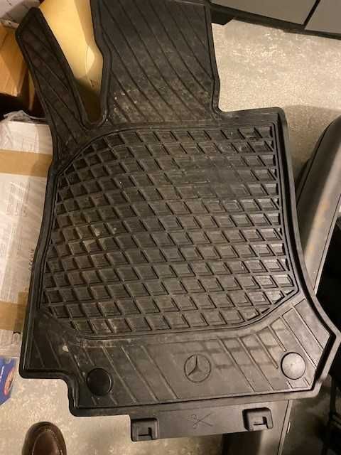 Conjunto de Tapetes Borracha Frontais Original Mercedes GLC