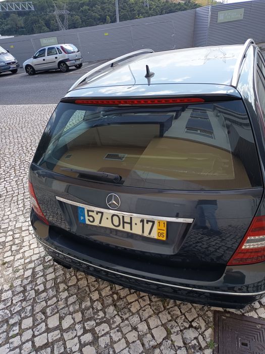 -OPORTUNIDADE- Mercedes-Benz C200 CDI Avantgarde com reboque
