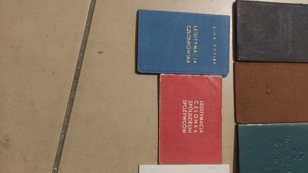 Stare legitymacje, dokumenty, cena za całość
