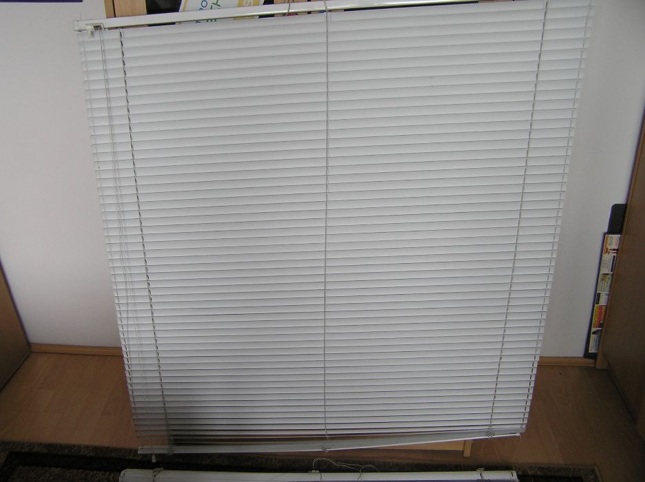 Żaluzja (żaluzje) okienna, aluminiowe białe 110x160cm, 25mm