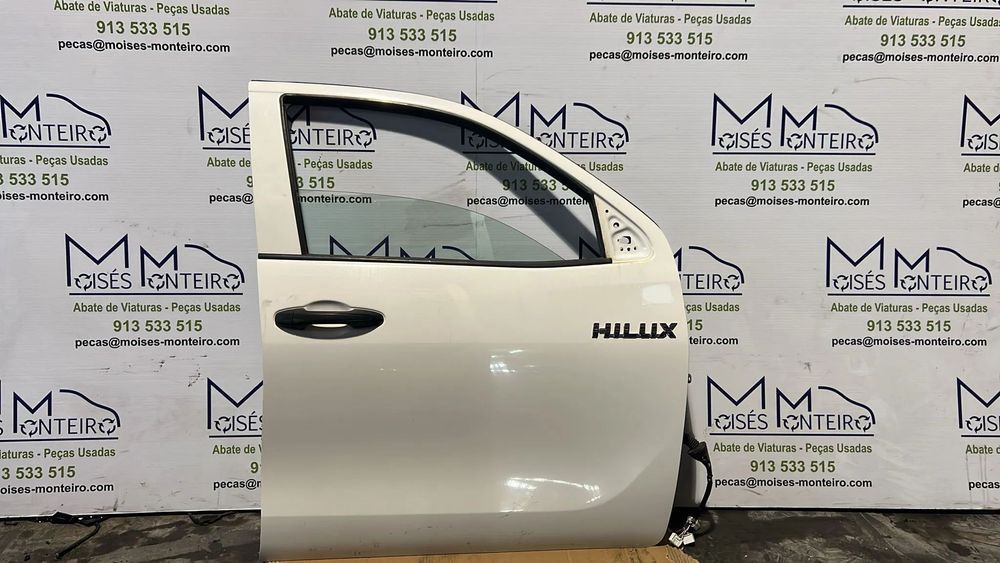 Porta Frente Direita Toyota Hilux`15 (Desde 06/2015) Basic 2017 usada