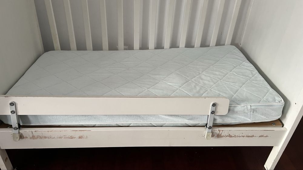 Cama de criança  – ideal para personalizar | Inclui colchão + estrado