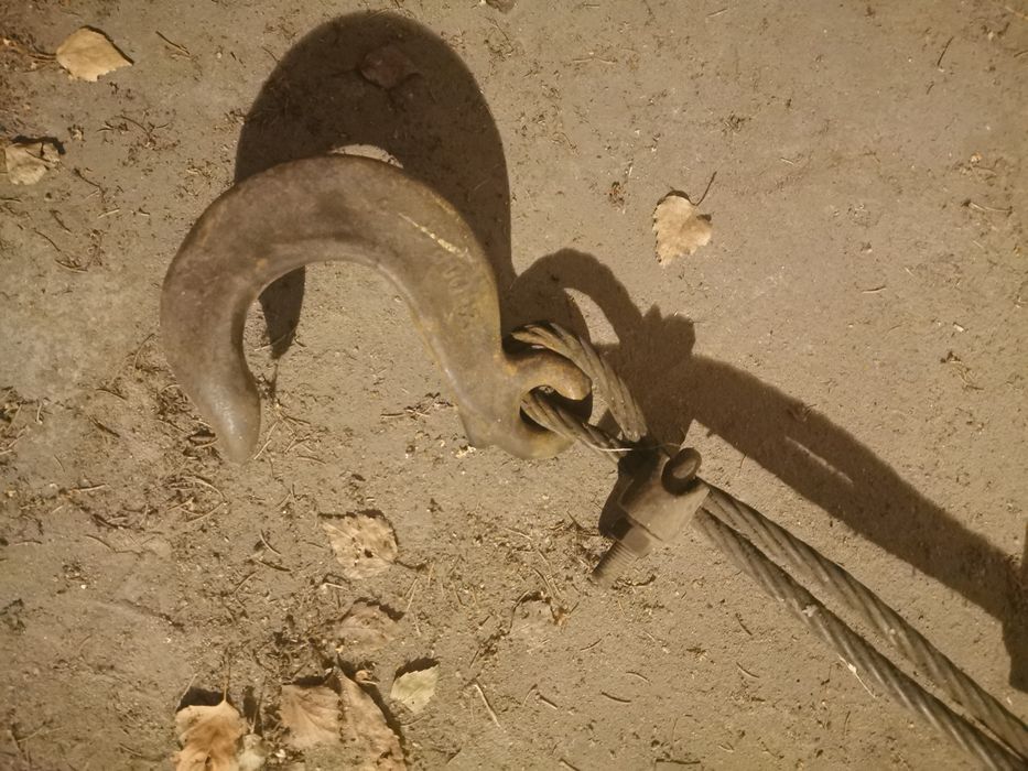 Lina stalowa z hakiem