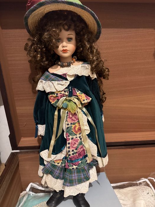 Boneca de porcelana