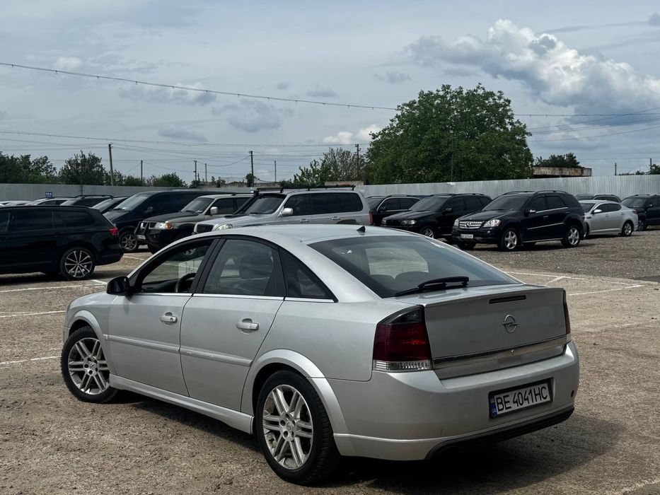 Автомобіль Opel Vectra