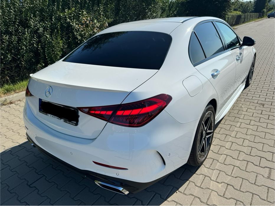 Mercedes-Benz Klasa C 180 Linia AMG Night, pakiet Advance Plus Digital Light, KEYLESS-GO