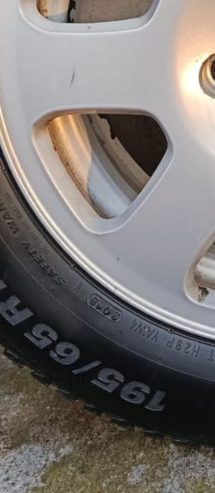 Opony Zimowe Komplet kół 195/65  R15