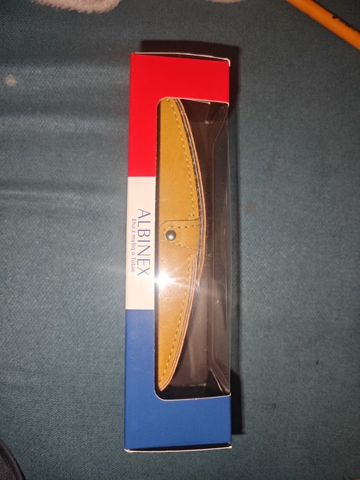 Nowe etui na okulary + chusteczka do okularów