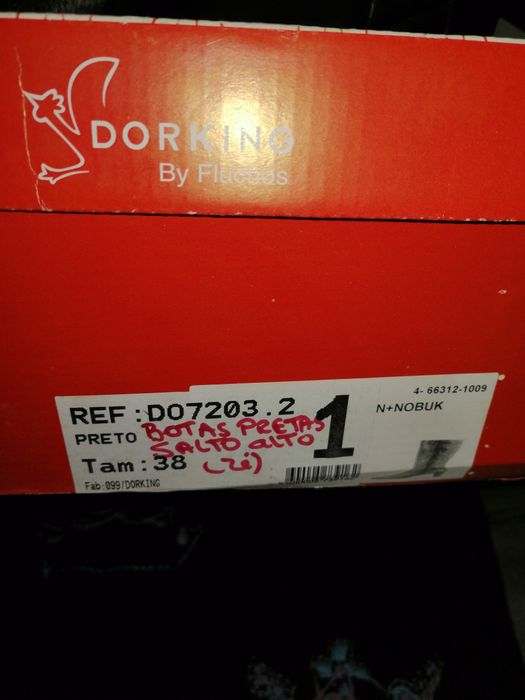 Botas de senhora em pele n. 38