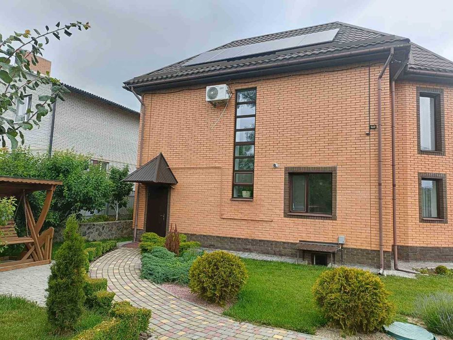 Двоповерховий сучасний будинок. р-н  Яр