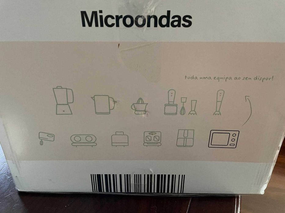 Vendo micro-ondas de 700W e 20L em perfeito estado