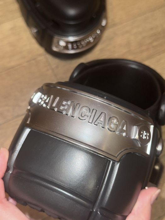 Баленсиага кроксы