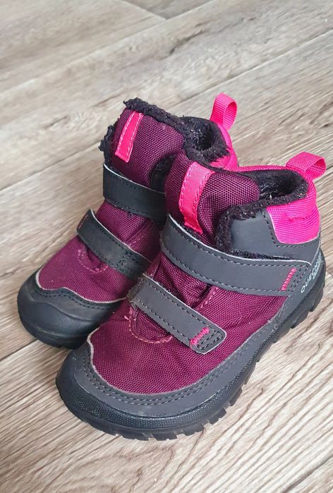 Демісезонні черевики, чобітки, чоботи quechua