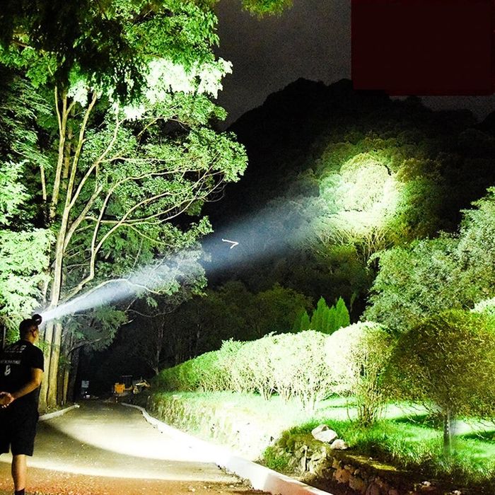 Lanterna de cabeça impermeável, 4 modos LED Farol USB recarregável