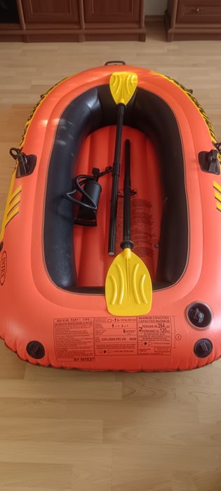 Ponton Exsplorer pro 200