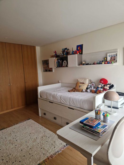 Estudio completo para criança.