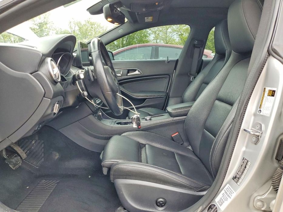 Mercedes-Benz CLA 4Matic / pakiet AMG / niski przebieg