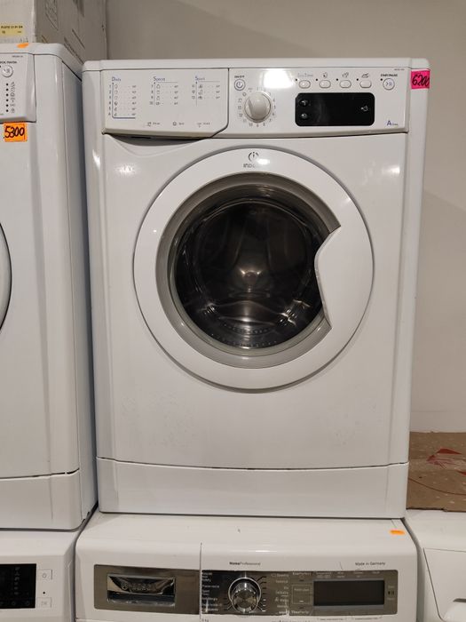 INDESIT IWSE 5105 B (EU) вузенька пральна машина