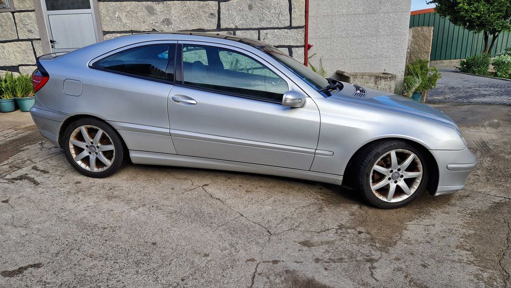 Mercedes-Benz C220 CDI Coupé Evolution