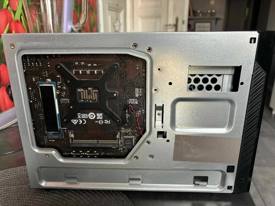 Komputer gamingowy MSI MAG Infinite S