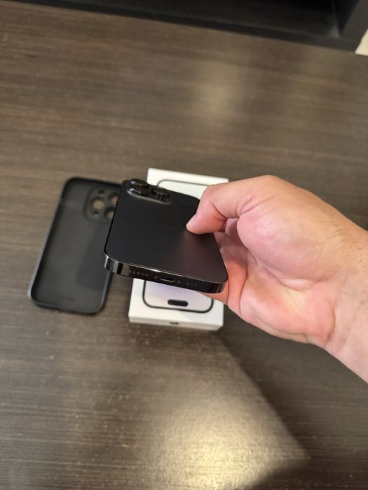 iPhone 14 Pro in pristine condition. Hands-on demonstration in Viana do Castelo64752104000385124