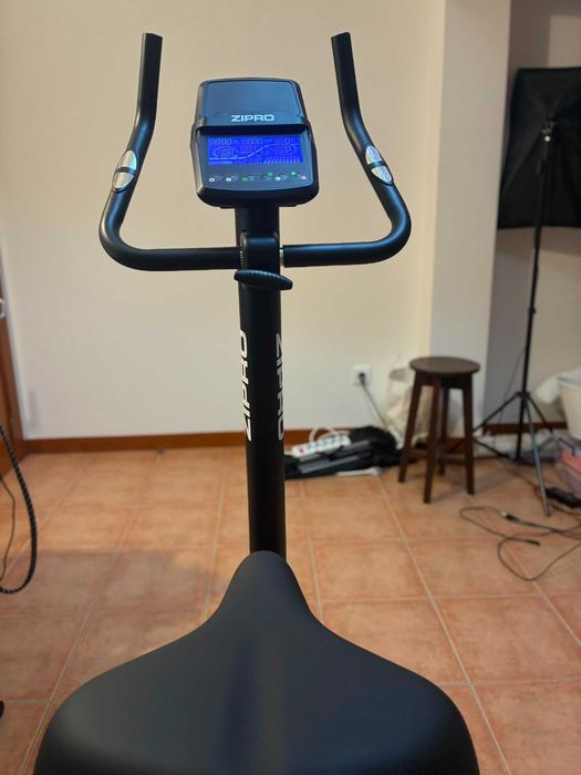 Bicicleta estática Zipro Rave - COMPLETAMENTE NOVA