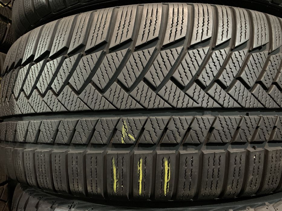 Шини б/у зима 245/45-R18 Continental TS 850p RSC