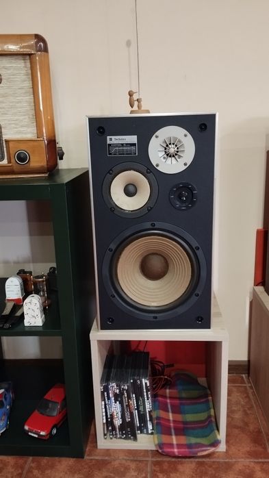 Vendo colunas Technics modelo SB303