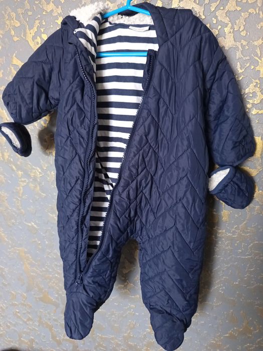 Продам дитячий весняний комбінезон Next