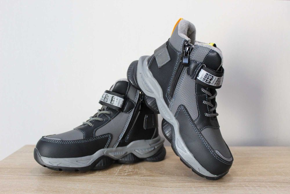 Підліткові демісезонні черевики M.L.V (розмір 33 - устілка 21.5 см)