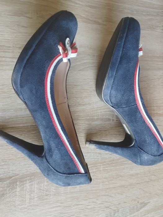 Buty szpilki czółenka granatowe zamszowe r,39/25