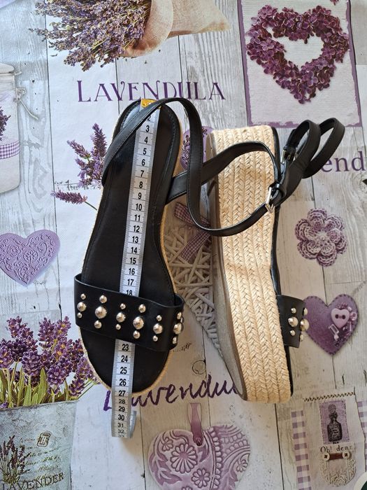 Босоніжки#танкетка#США#