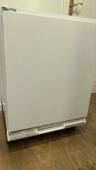 Electrolux LYB2AE82S Arca congelador embutido serie 600