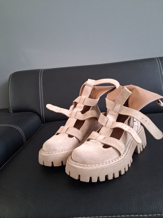 Buty damskie skórzane by ola la